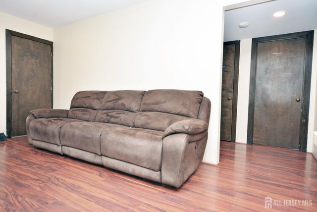 620 S Randolphville Road, Piscataway, NJ 08854