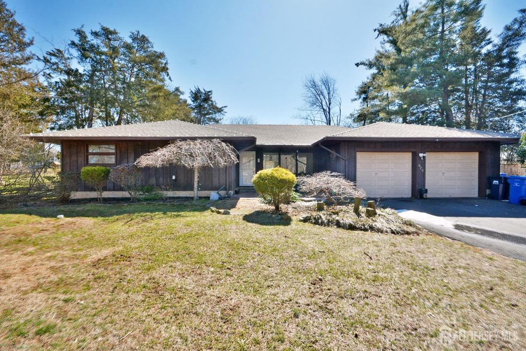 620 S Randolphville Road, Piscataway, NJ 08854