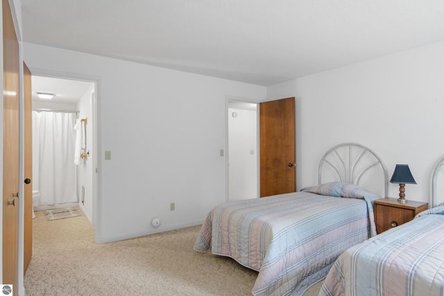 4165 Holiday North Court, Traverse City, MI 49686