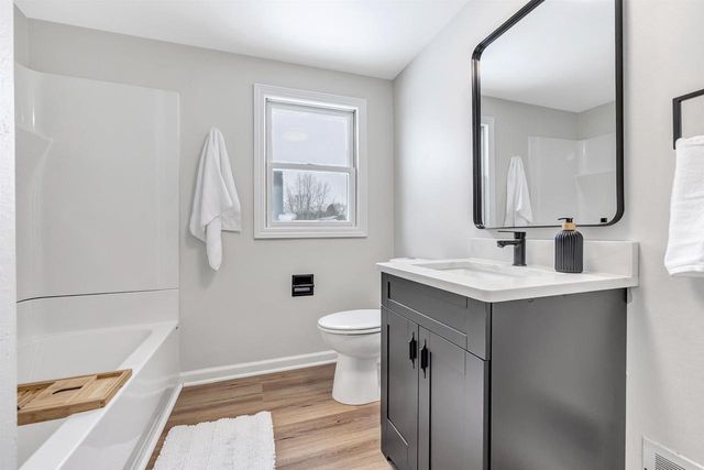 1133 CARDINAL LANE, Green Bay, WI 54313