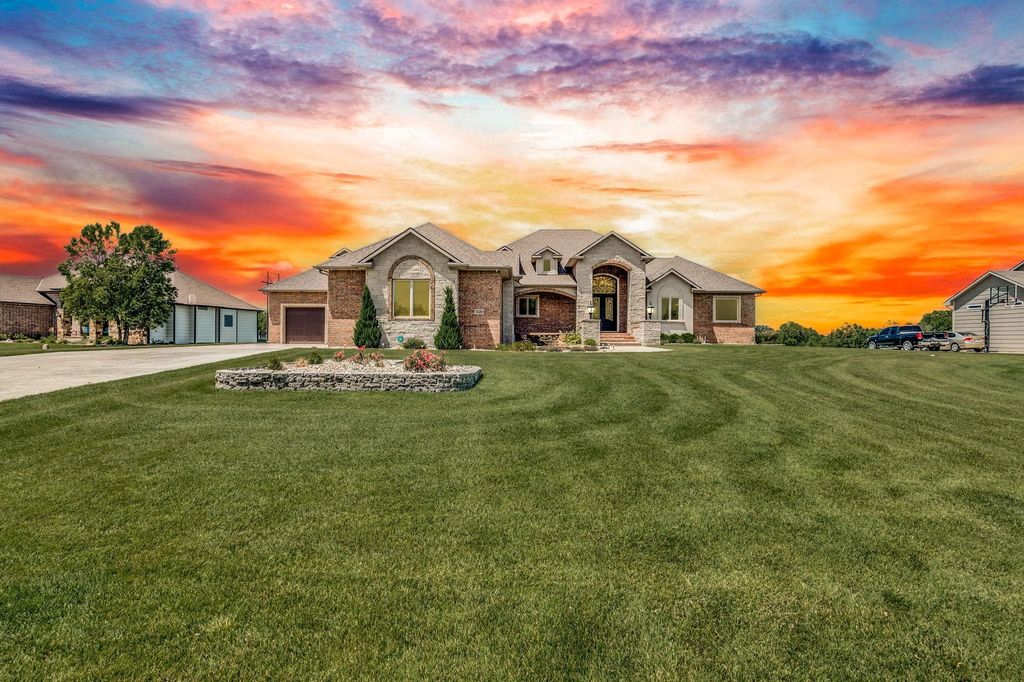 7420 W Hidden Acres St, Maize, KS 67101