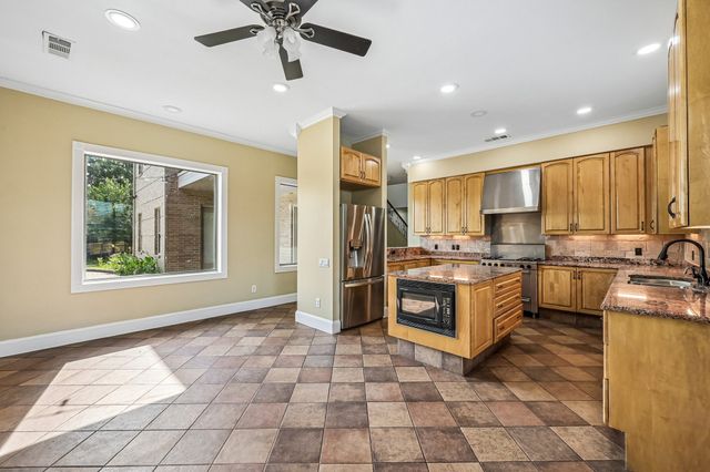 2237 High Country Drive, Carrollton, TX 75007