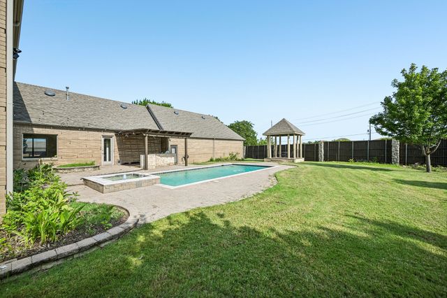 2237 High Country Drive, Carrollton, TX 75007