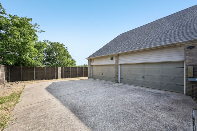 2237 High Country Drive, Carrollton, TX 75007