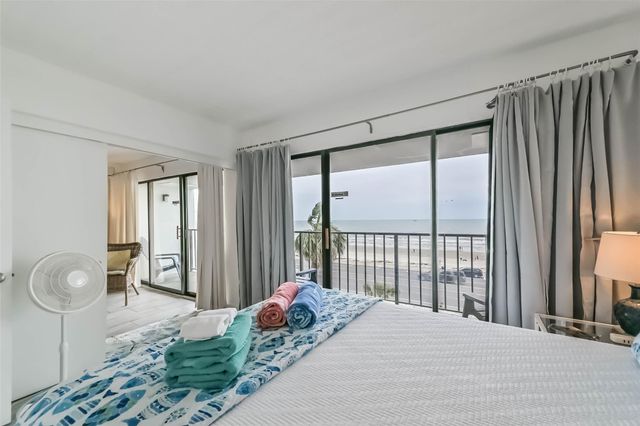 7310 Seawall Boulevard 404, Galveston, TX 77551