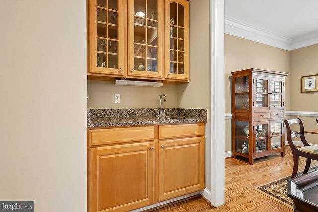 4201 LOWER PARK DR, Fairfax, VA 22030