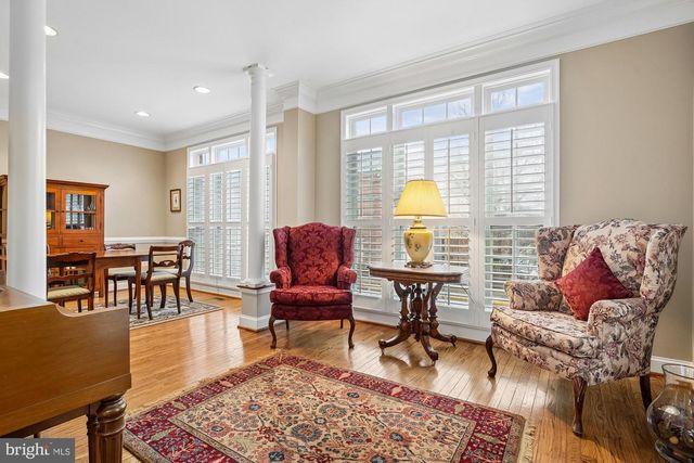 4201 LOWER PARK DR, Fairfax, VA 22030