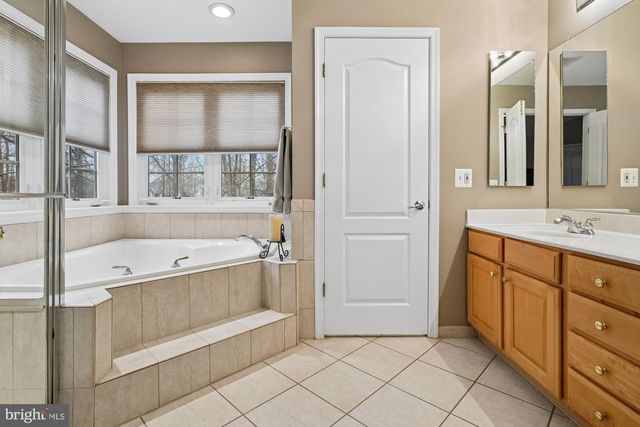 4201 LOWER PARK DR, Fairfax, VA 22030