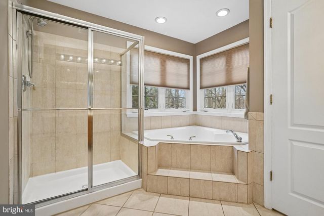 4201 LOWER PARK DR, Fairfax, VA 22030