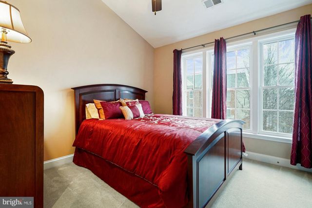 4201 LOWER PARK DR, Fairfax, VA 22030