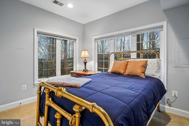 4201 LOWER PARK DR, Fairfax, VA 22030