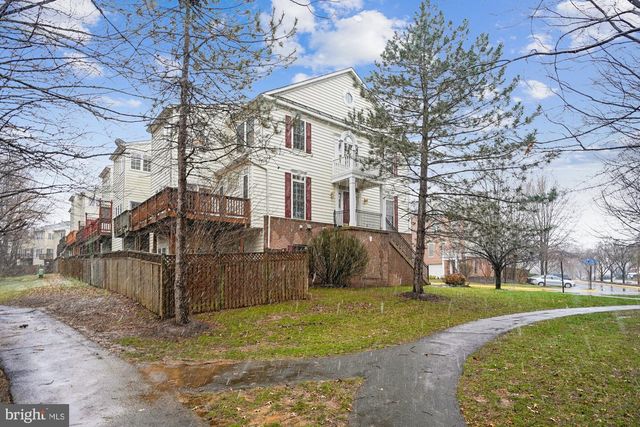 4201 LOWER PARK DR, Fairfax, VA 22030