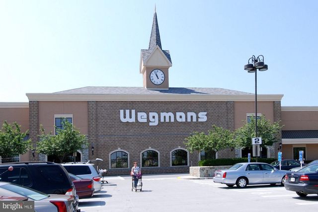 4201 LOWER PARK DR, Fairfax, VA 22030