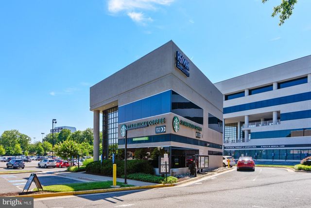 4201 LOWER PARK DR, Fairfax, VA 22030