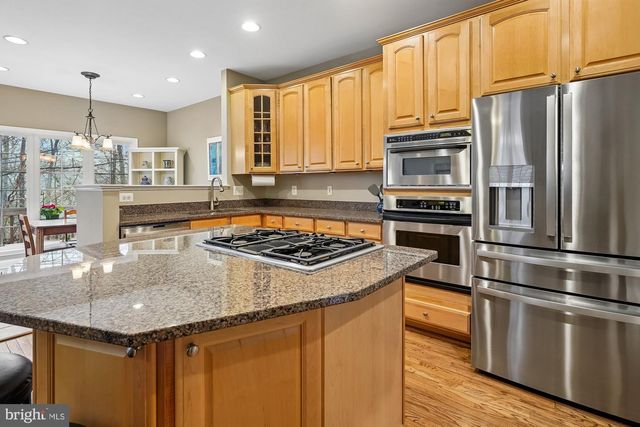 4201 LOWER PARK DR, Fairfax, VA 22030