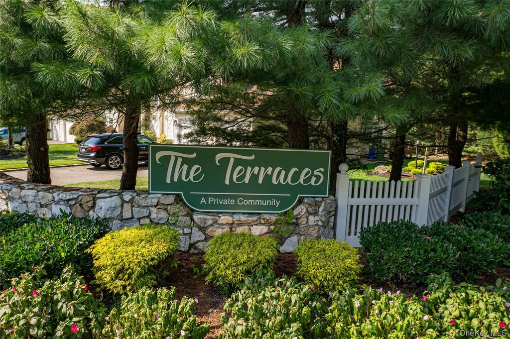 5 Princess Tree Court, Port Jefferson, NY 11777 — photo 5