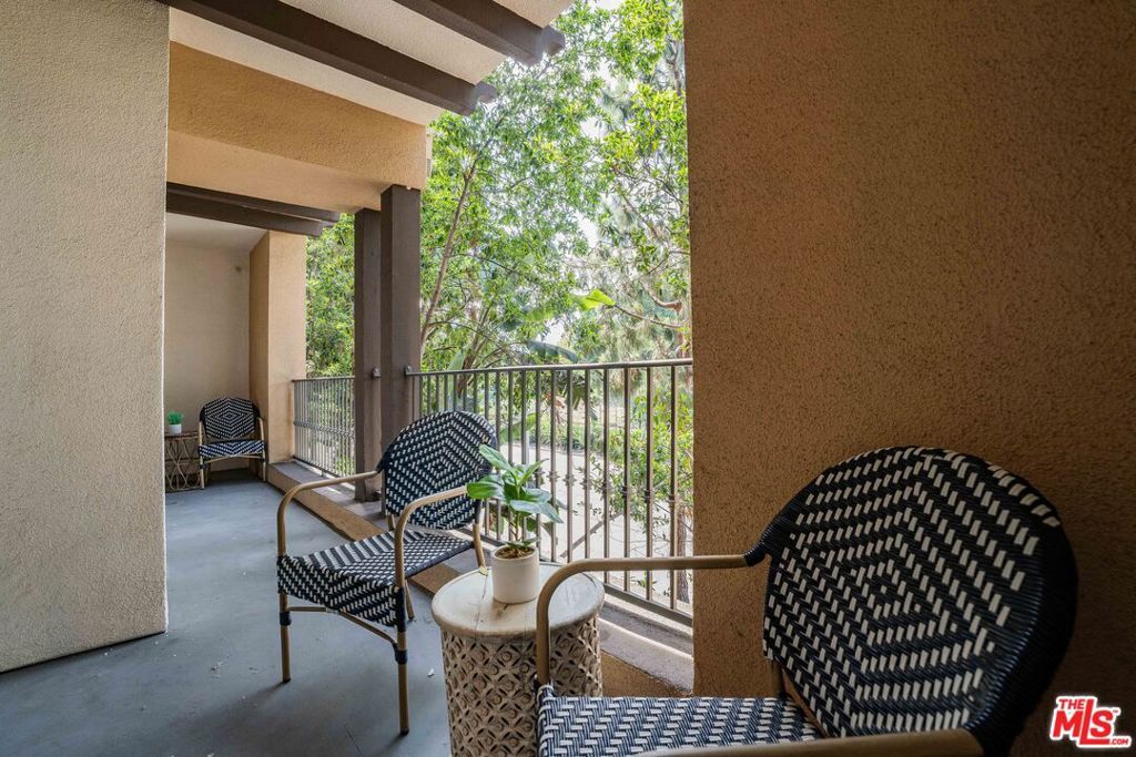 Image 12 of property listing at 13031 Villosa Place 142, Playa Vista, CA 90094