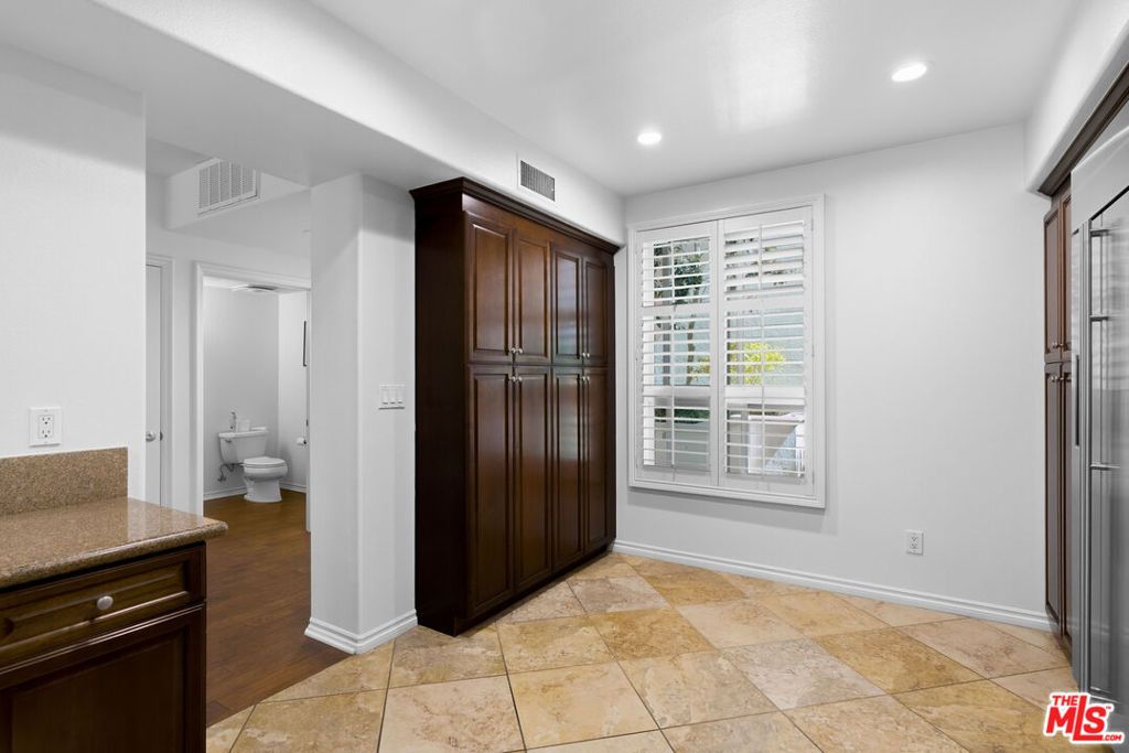 Image 18 of property listing at 13031 Villosa Place 142, Playa Vista, CA 90094