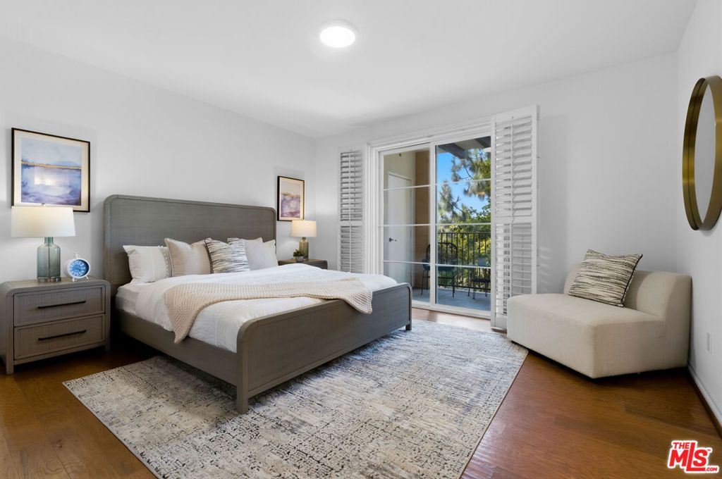 Image 20 of property listing at 13031 Villosa Place 142, Playa Vista, CA 90094