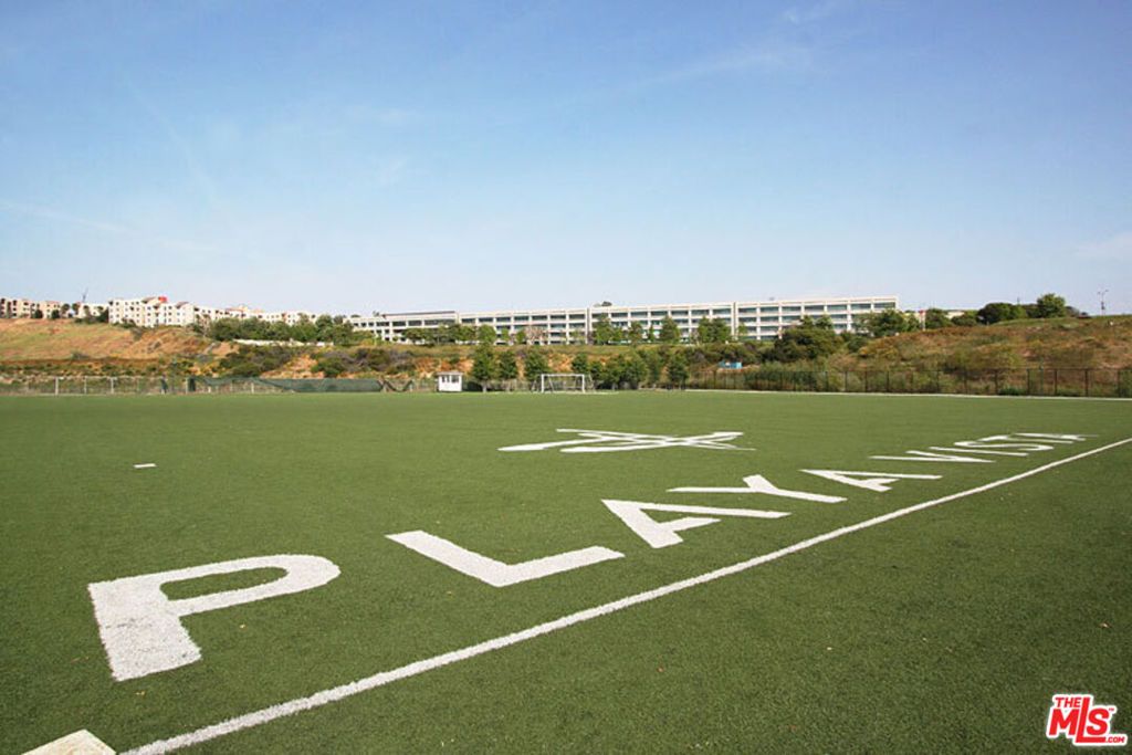 Image 40 of property listing at 13031 Villosa Place 142, Playa Vista, CA 90094