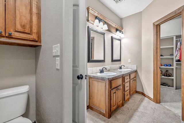 1405 NE Limestone Way, Elgin, OK 73538