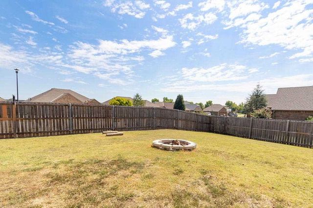 1405 NE Limestone Way, Elgin, OK 73538