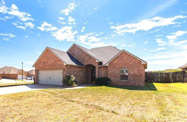 1405 NE Limestone Way, Elgin, OK 73538