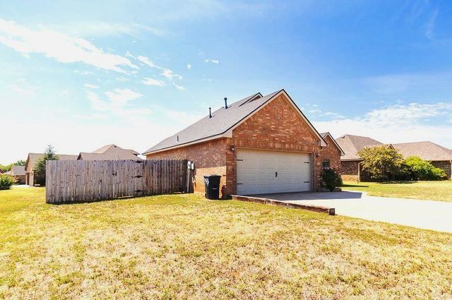 1405 NE Limestone Way, Elgin, OK 73538