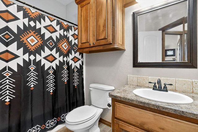 1405 NE Limestone Way, Elgin, OK 73538