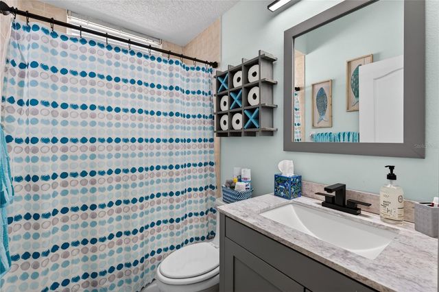 10433 OLD GROVE CIRCLE, Bradenton, FL 34212