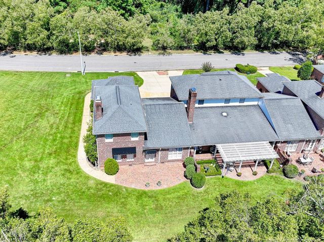 1312 Longleaf Drive, Fayetteville, NC 28305