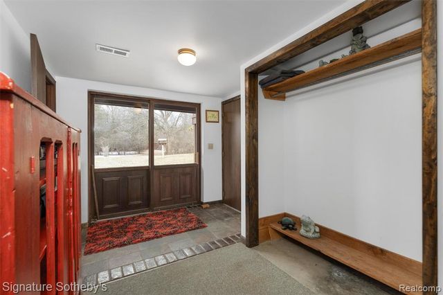 2530 Newlyn Dr., Dexter, MI 48130