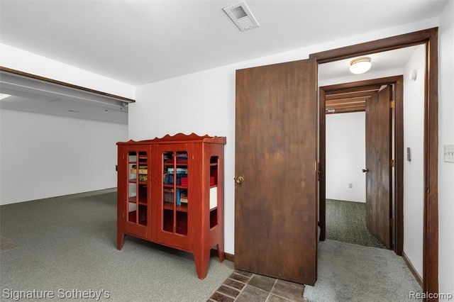 2530 Newlyn Dr., Dexter, MI 48130