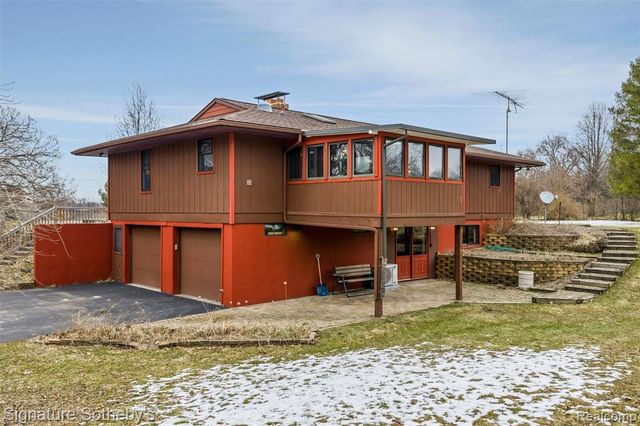 2530 Newlyn Dr., Dexter, MI 48130