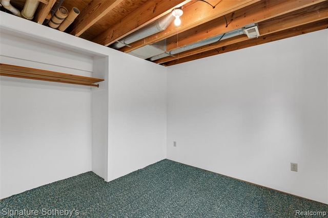 2530 Newlyn Dr., Dexter, MI 48130