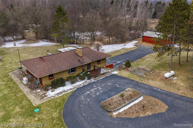 2530 Newlyn Dr., Dexter, MI 48130