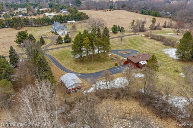 2530 Newlyn Dr., Dexter, MI 48130