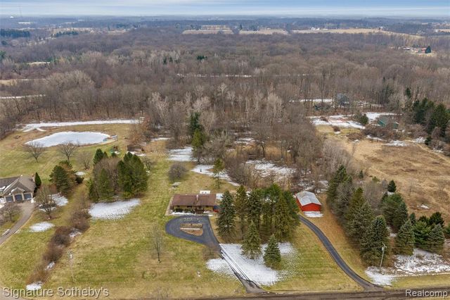 2530 Newlyn Dr., Dexter, MI 48130