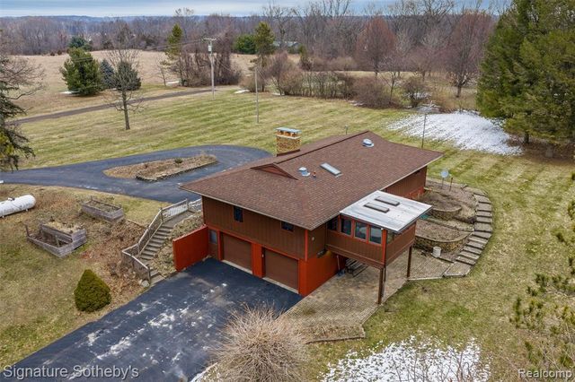 2530 Newlyn Dr., Dexter, MI 48130