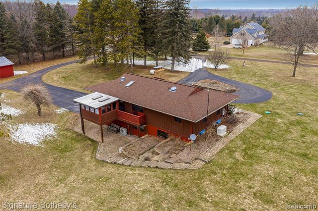 2530 Newlyn Dr., Dexter, MI 48130