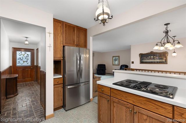 2530 Newlyn Dr., Dexter, MI 48130