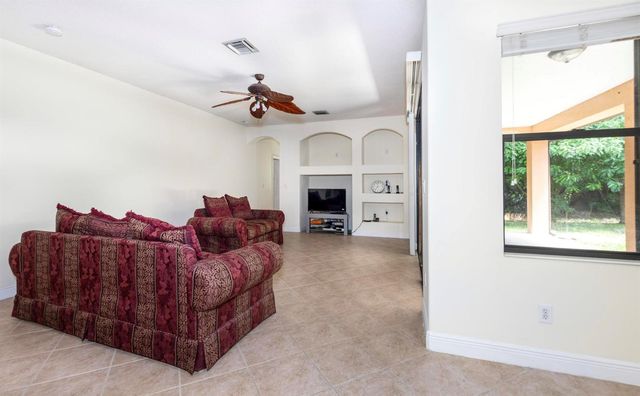 2295 NW Diamond Creek Way, Jensen Beach, FL 34957
