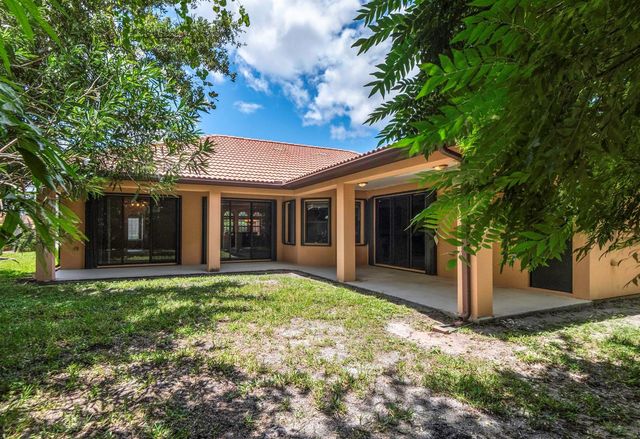 2295 NW Diamond Creek Way, Jensen Beach, FL 34957