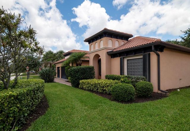 2295 NW Diamond Creek Way, Jensen Beach, FL 34957
