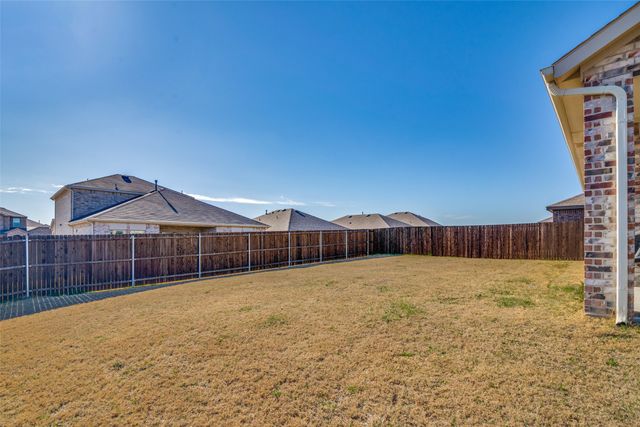 2378 Peregrine Way, Crandall, TX 75114