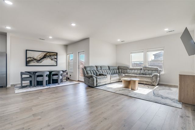 2378 Peregrine Way, Crandall, TX 75114