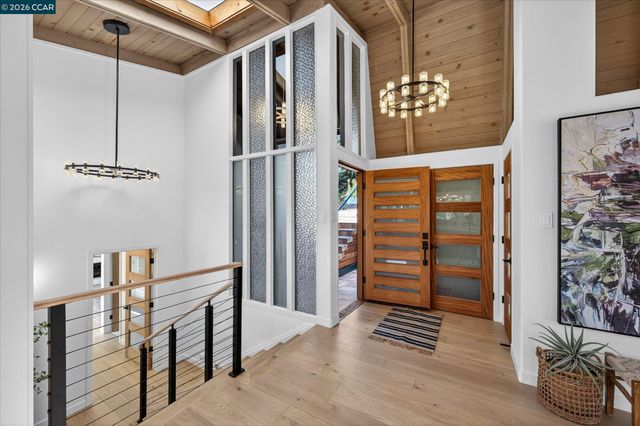 130 La Espiral, Orinda, CA 94563