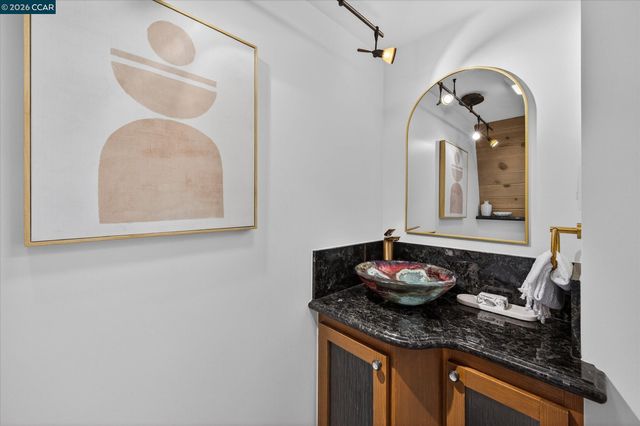 130 La Espiral, Orinda, CA 94563