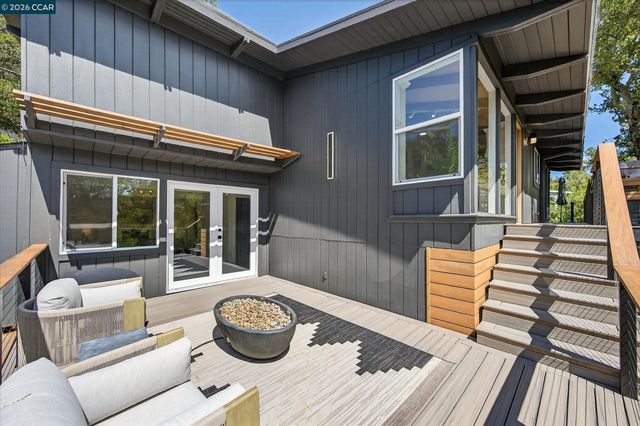 130 La Espiral, Orinda, CA 94563