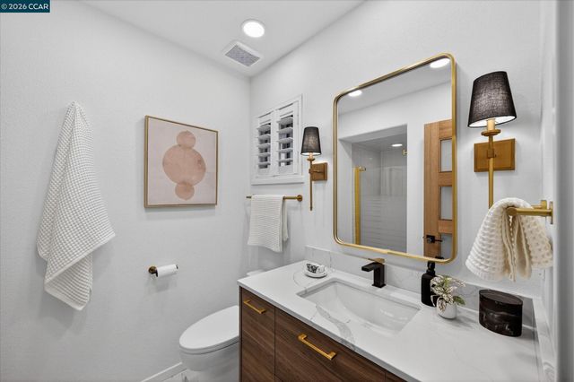 130 La Espiral, Orinda, CA 94563